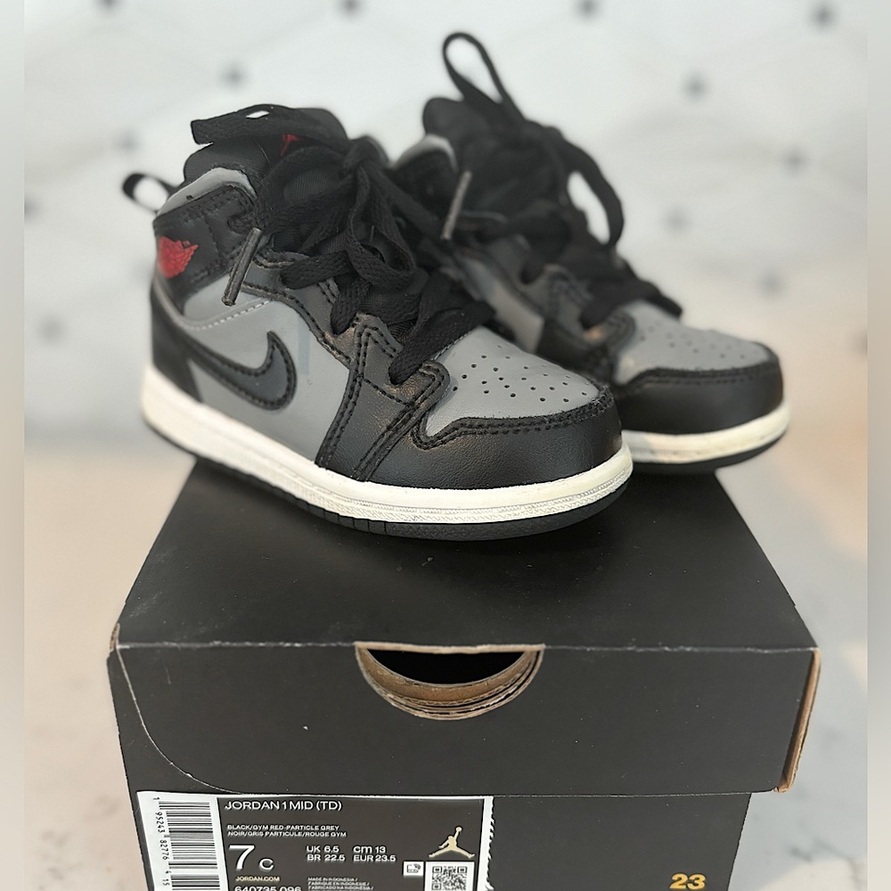 Jordan 1 mid black/grey toddler 7c